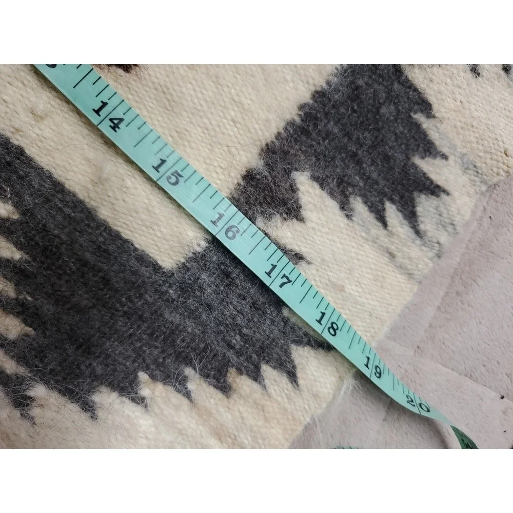 Alpaca‎ Woven 19x38